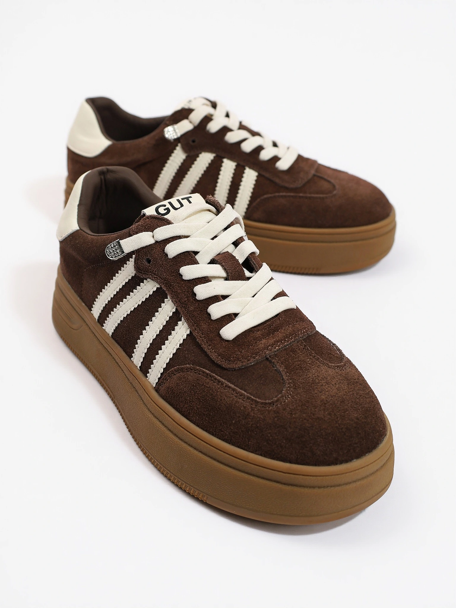 Кеды темно-коричневого цвета из натуральной замши на средней платформе